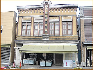 �\���������X