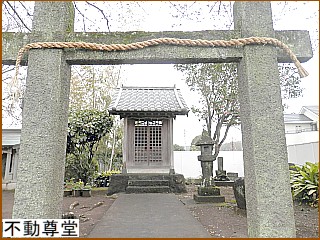 �s������